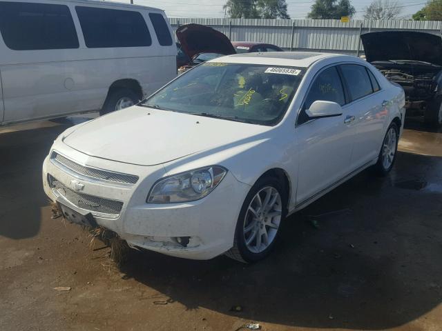 1G1ZE5E17BF106235 - 2011 CHEVROLET MALIBU LTZ WHITE photo 2