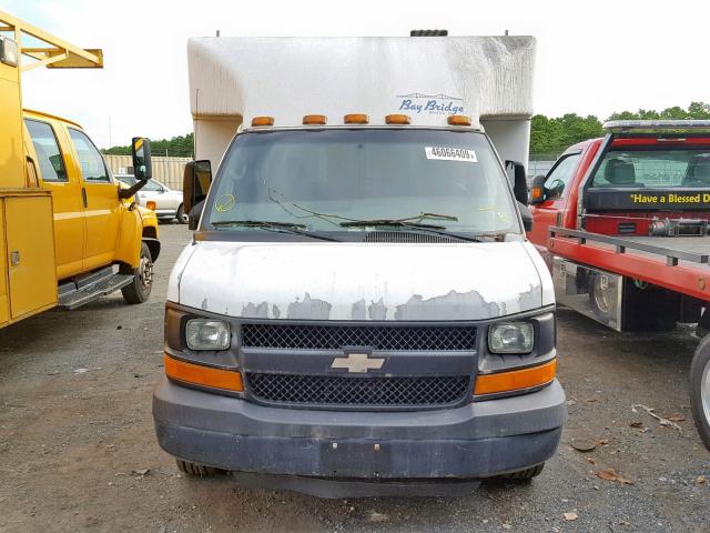 1GBJG31U951257800 - 2005 CHEVROLET UPLANDER WHITE photo 9