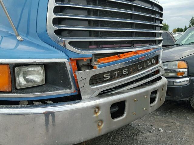 2FZHAZCV34AM19517 - 2004 STERLING TRUCK LT 9500 BLUE photo 9