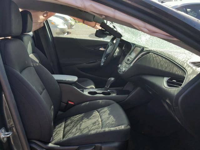 1G1ZB5STXHF107810 - 2017 CHEVROLET MALIBU LS Boz foto 5