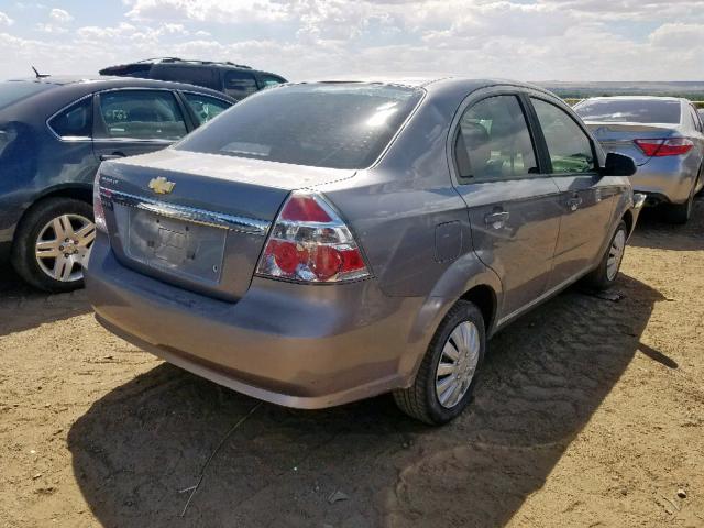 KL1TD56E89B402147 - 2009 CHEVROLET AVEO LS SILVER photo 4