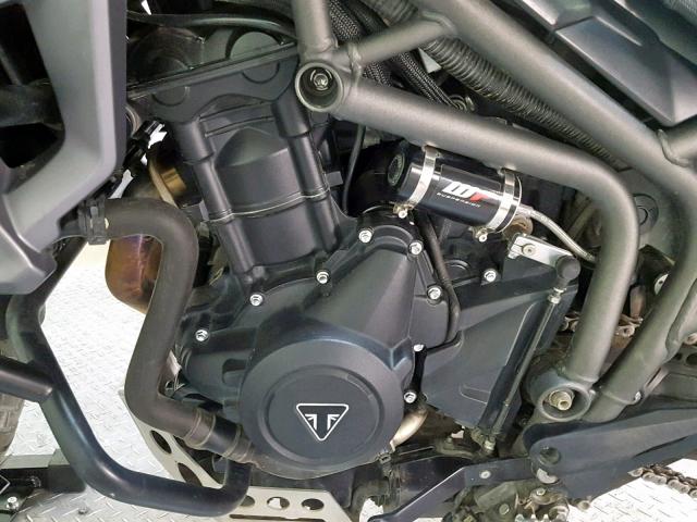 SMTE11BF2HT785790 - 2017 TRIUMPH MOTORCYCLE TIGER 800X WHITE photo 11