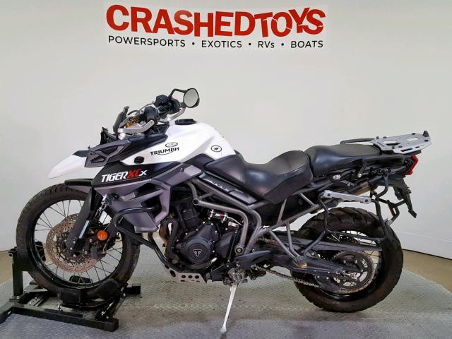 SMTE11BF2HT785790 - 2017 TRIUMPH MOTORCYCLE TIGER 800X WHITE photo 5