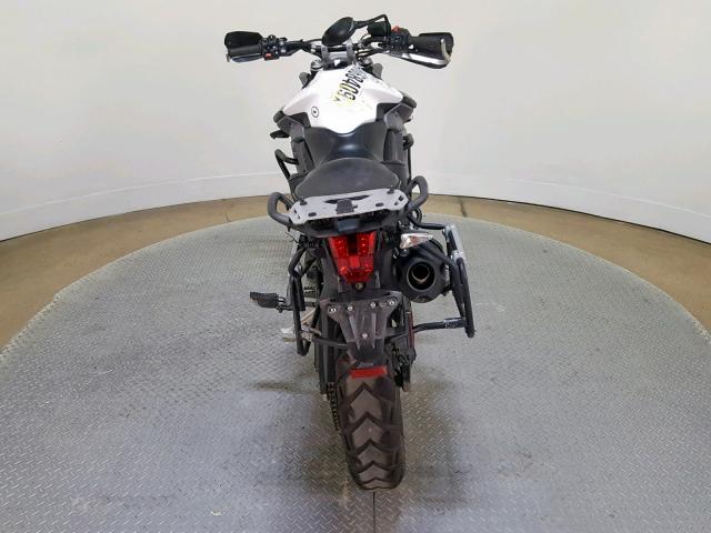 SMTE11BF2HT785790 - 2017 TRIUMPH MOTORCYCLE TIGER 800X WHITE photo 9