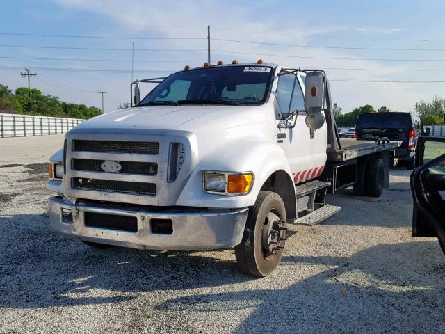 3FRNX65F27V456278 - 2007 FORD F650 SUPER WHITE photo 2