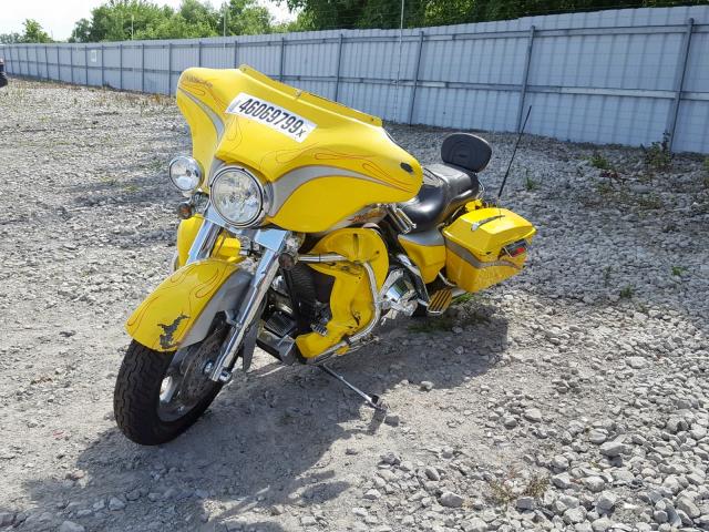 1HD1PKE155Y957082 - 2005 HARLEY-DAVIDSON FLHTCSE2 YELLOW photo 2