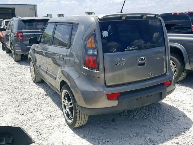 KNDJT2A23A7052013 - 2010 KIA SOUL + GRAY photo 3