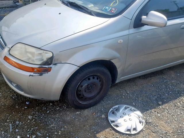 KL1TD62625B327282 - 2005 CHEVROLET AVEO BASE SILVER photo 9