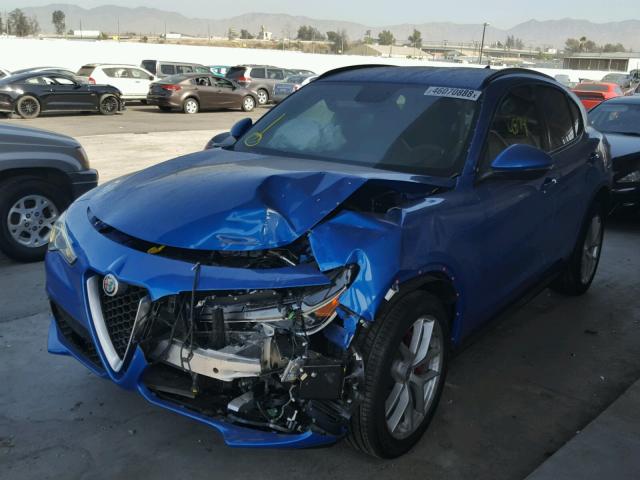 ZASFAKNN8J7B92372 - 2018 ALFA ROMEO STELVIO TI BLUE photo 2