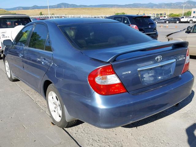 4T1BE30K82U502873 - 2002 TOYOTA CAMRY LE BLUE photo 3