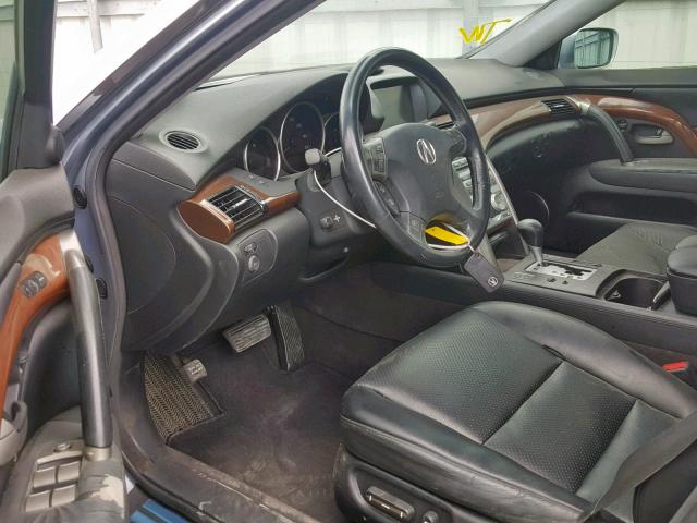 JH4KB16585C013014 - 2005 ACURA RL BLUE photo 9