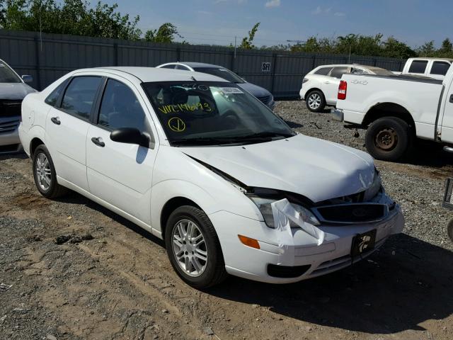 1FAFP34N57W146193 - 2007 FORD FOCUS ZX4 WHITE photo 1