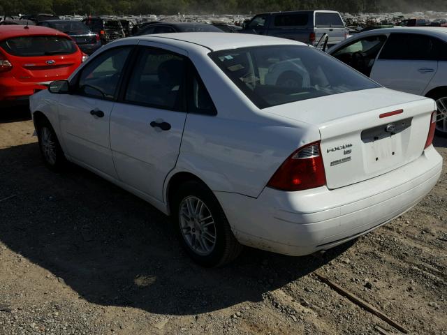 1FAFP34N57W146193 - 2007 FORD FOCUS ZX4 WHITE photo 3