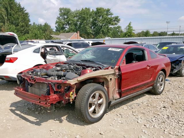 1ZVHT80N065264154 - 2006 FORD MUSTANG RED photo 2