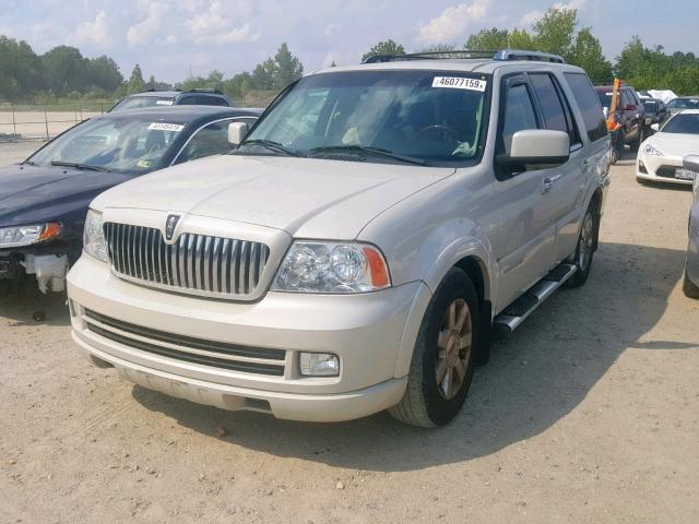 5LMFU28566LJ25790 - 2006 LINCOLN NAVIGATOR თეთრი ფოტო 2