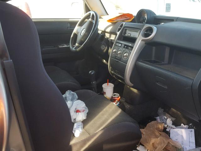 JTLKT334650177079 - 2005 TOYOTA SCION XB SILVER photo 5