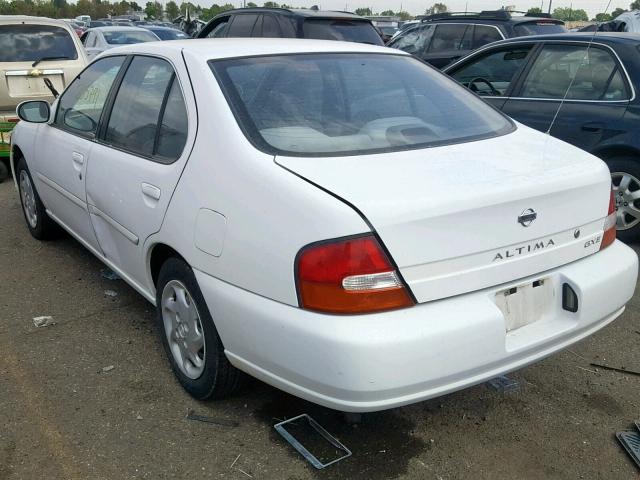 1N4DL01D0XC263680 - 1999 NISSAN ALTIMA XE WHITE photo 3