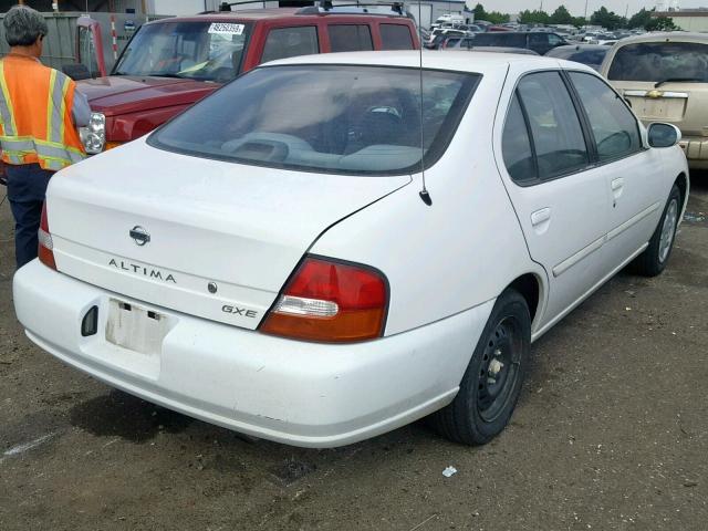 1N4DL01D0XC263680 - 1999 NISSAN ALTIMA XE WHITE photo 4