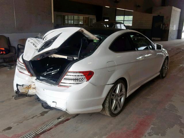 WDDGJ4HBXDF955809 - 2013 MERCEDES-BENZ C 250 WHITE photo 4