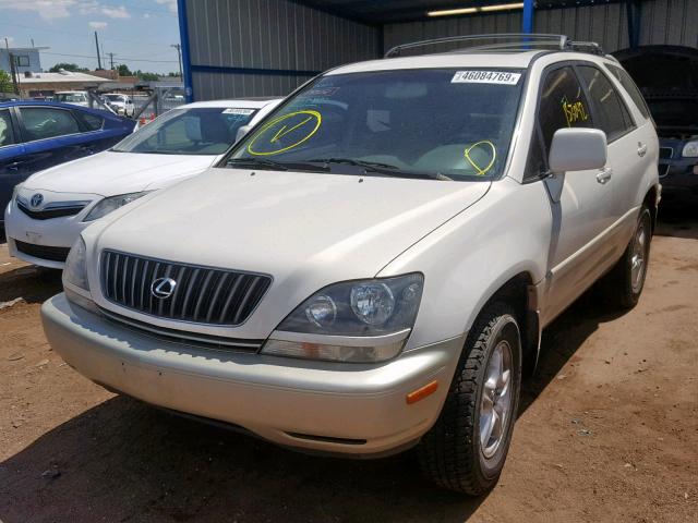 JT6HF10U4X0080592 - 1999 LEXUS RX 300 WHITE photo 2