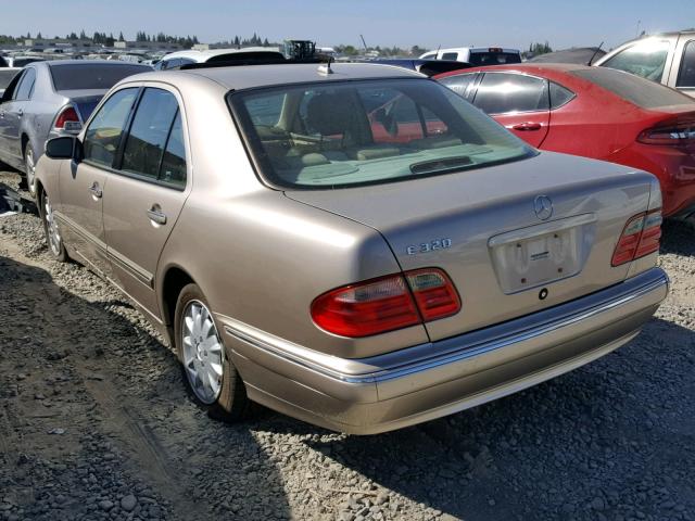 WDBJF65J61B356979 - 2001 MERCEDES-BENZ E 320 GRAY photo 3