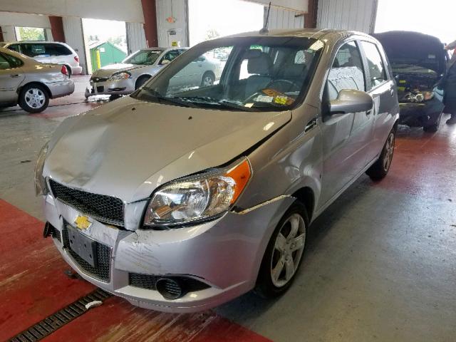 KL1TD66E79B668622 - 2009 CHEVROLET AVEO LS SILVER photo 2