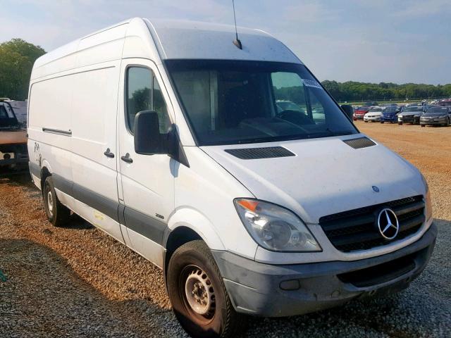 WD3PE8CB7B5598227 - 2011 MERCEDES-BENZ SPRINTER 2 WHITE photo 1