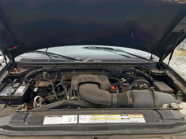 5LMPU28L8XLJ04962 - 1999 LINCOLN NAVIGATOR შავი ფოტო 7