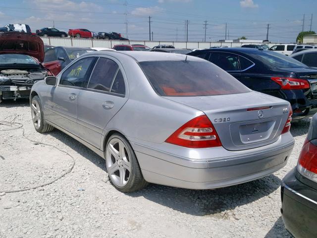 WDBRF64J51F115542 - 2001 MERCEDES-BENZ C 320 SILVER photo 3