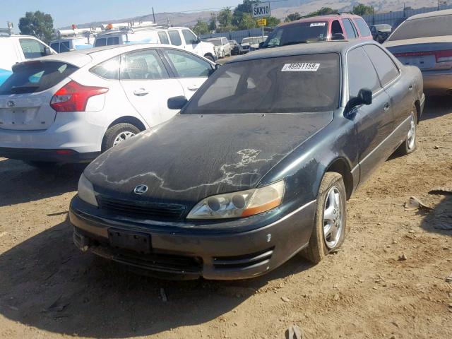 JT8VK13T6N0018195 - 1992 LEXUS ES 300 GREEN photo 2