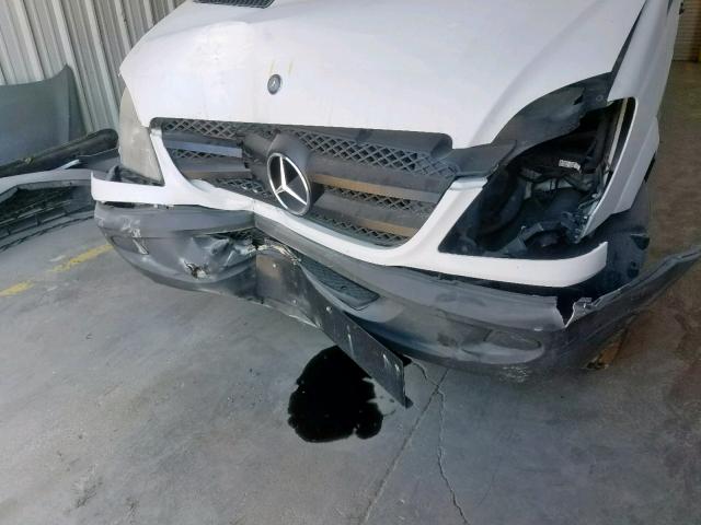 WD3PE8CB3B5567251 - 2011 MERCEDES-BENZ SPRINTER 2 WHITE photo 9