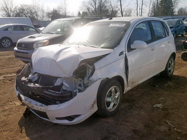 KL1TD66E09B383244 - 2009 CHEVROLET AVEO LS WHITE photo 2