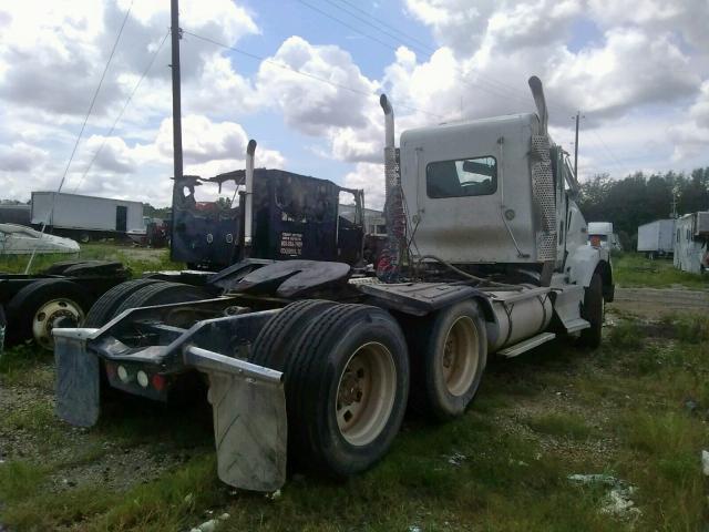 1XKDD49X9DJ365858 - 2013 KENWORTH CONSTRUCTI WHITE photo 4