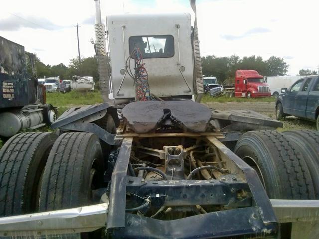 1XKDD49X9DJ365858 - 2013 KENWORTH CONSTRUCTI WHITE photo 6