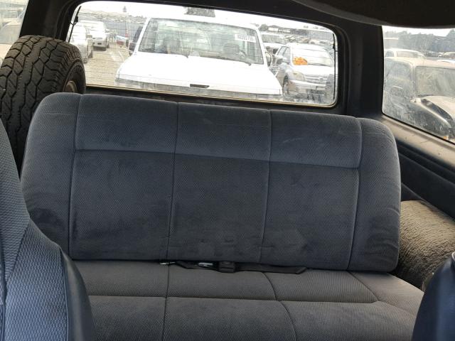 3B4GM17Z0LM056130 - 1990 DODGE RAMCHARGER GRAY photo 6