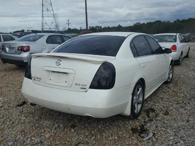 1N4BL11D85C393510 - 2005 NISSAN ALTIMA SE WHITE photo 4