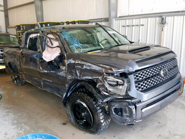 5TFEY5F1XJX242427 - 2018 TOYOTA TUNDRA CRE GRAY photo 1