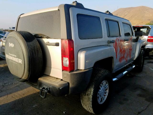 5GTDN136568319051 - 2006 HUMMER H3 GRAY photo 4