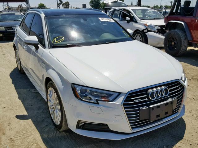 WAUUPBFF8HA040415 - 2017 AUDI A3 E-TRON WHITE photo 1