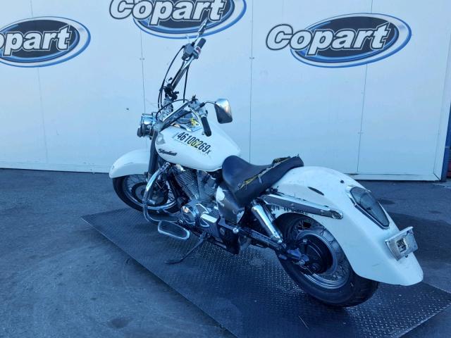 JH2RC50157M300213 - 2007 HONDA VT750 WHITE photo 3