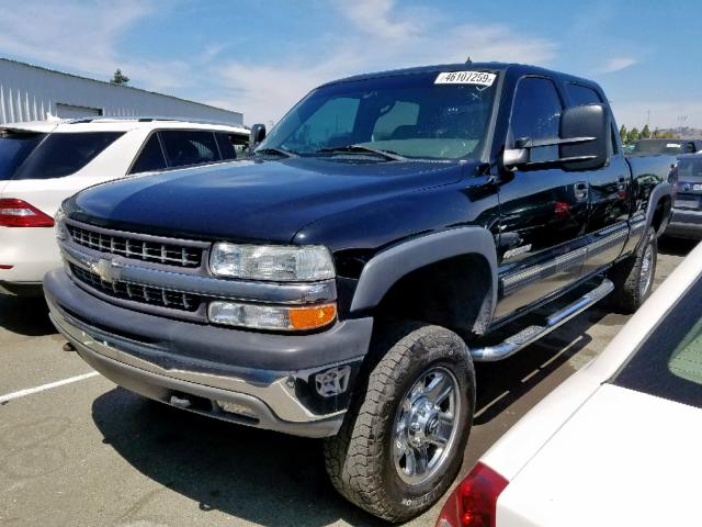 1GCGK13U32F113681 - 2002 CHEVROLET SILVERADO BLACK photo 2