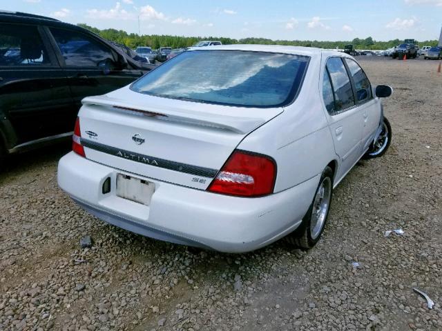 1N4DL01D3YC108560 - 2000 NISSAN ALTIMA XE WHITE photo 4