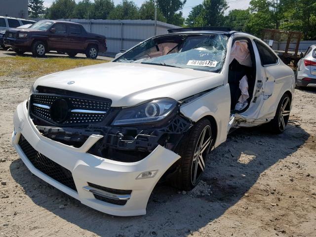 WDDGJ4HB4DF975733 - 2013 MERCEDES-BENZ C 250 WHITE photo 2