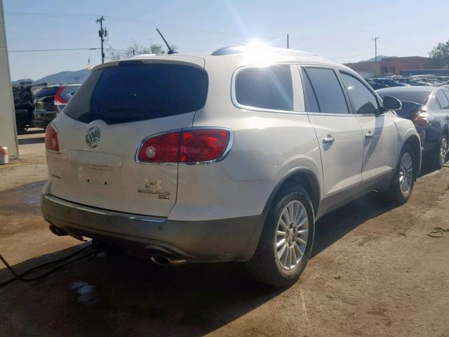 5GAER23798J106146 - 2008 BUICK ENCLAVE CX WHITE photo 4