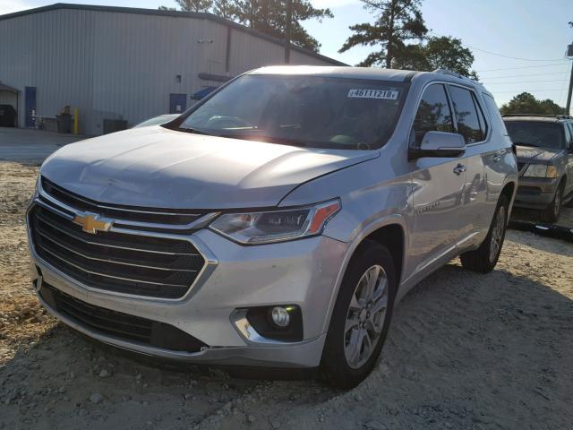 1GNERKKW1JJ150663 - 2018 CHEVROLET TRAVERSE P SILVER photo 2