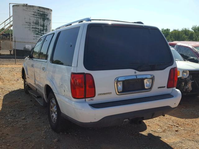5LMRU27L3XLJ07293 - 1999 LINCOLN NAVIGATOR WHITE photo 3