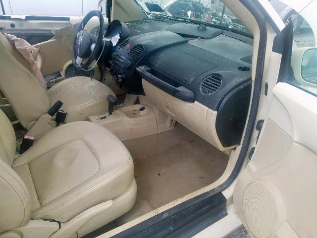 3VWRF31Y96M319525 - 2006 VOLKSWAGEN NEW BEETLE თეთრი ფოტო 5