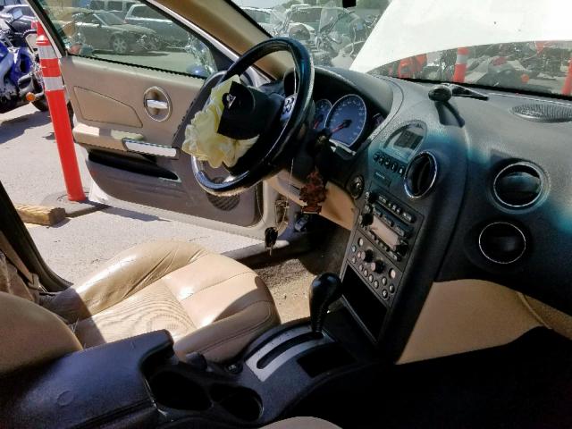 2G2WP582481190219 - 2008 PONTIAC GRAND PRIX WHITE photo 9