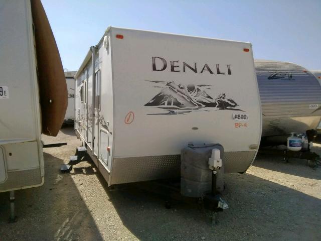 47CTD1N276P613605 - 2006 THOR DENALI WHITE photo 1