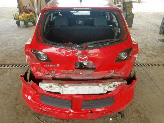 JM1BK343581805863 - 2008 MAZDA 3 HATCHBAC RED photo 9